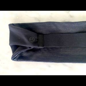 NWOT lululemon reversible headband black charcoal